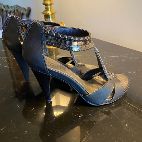 Kenneth Cole T Strap Embellished Heels - Picture 5 of 6